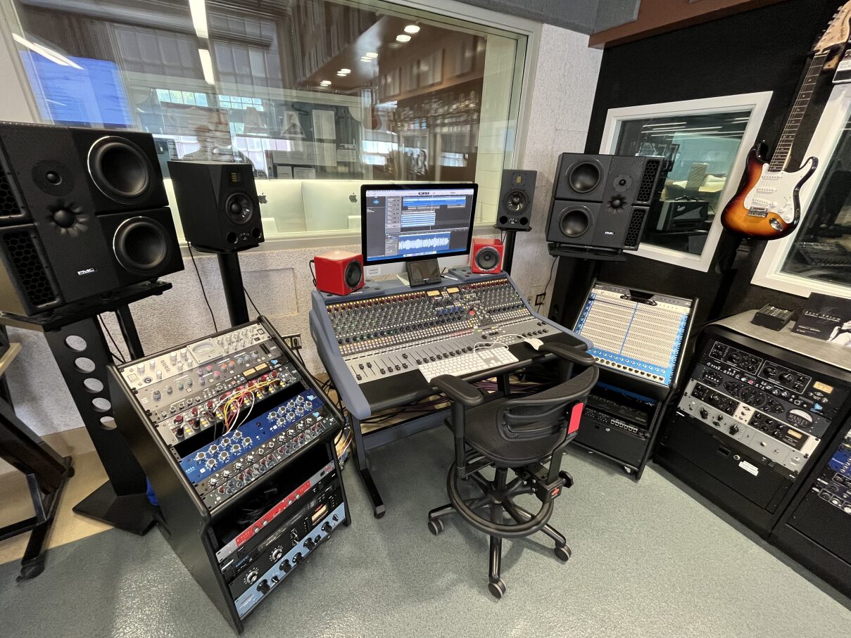 Audio_Engineering_Room